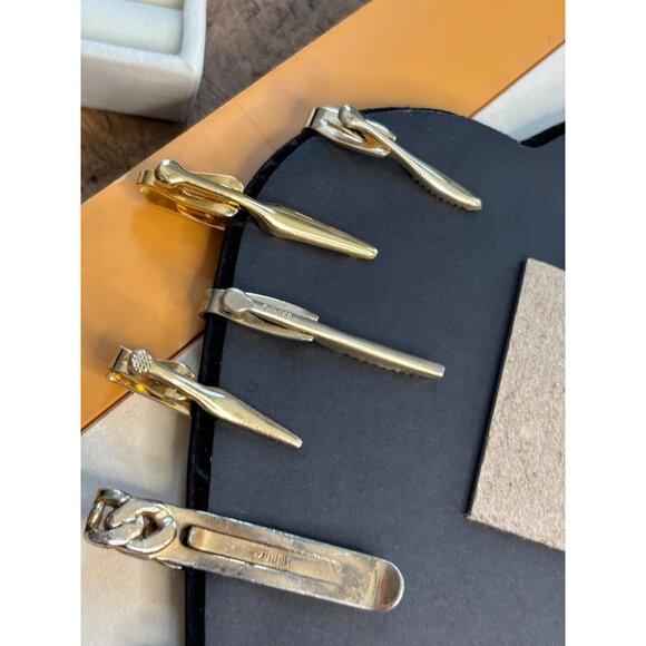 Vintage Mens Tie Clips & Chain Assortment - Picture 9 of 16